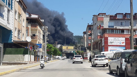 Kocaelide fabrika yangını 1 kişi hayatını kaybetti Kocaelide fabrika yangını 1 kişi hayatını kaybetti