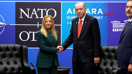 Cumhurbaşkanı Erdoğan, İtalya Başbakanı Meloniyi kabul etti