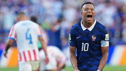 Paraguaydan Fransaya Mbappe özrü