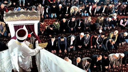 Bu hafta cuma hutbesi PDF metni 10 Temmuz 2026 | Diyanet cuma hutbesi konusunu yayınladı: Din İstismarı