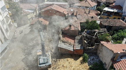 Sındırgı depreminin röntgenini çektiler