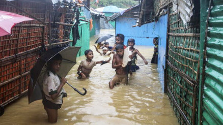 Bangladeş muson yağmurlarıyla mücadele ediyor: 44 kişi yaşamını yitirdi