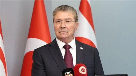 Rum tarafı Türkiye ile KKTC arasındaki anlaşmadan rahatsız oldu: KKTC Başbakanı Üstelden GKRYye sert yanıt Rum tarafı Türkiye ile KKTC arasındaki anlaşmadan rahatsız oldu: KKTC Başbakanı Üstelden GKRYye sert yanıt