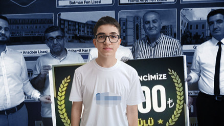 LGSde Türkiye birincisi olan Muhammede para ödülü... Yaşadığı şehrin gururu oldu