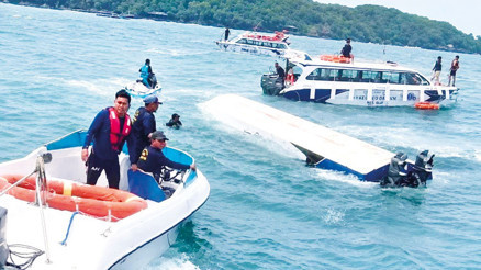 Turist teknesi alabora oldu... Vietnam’da facia: 15 kişi öldü