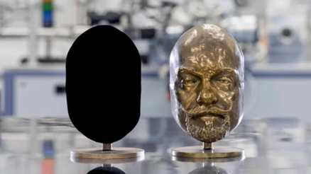 Gökbilimcilere beklenmedik yardım: Vantablack Gökbilimcilere beklenmedik yardım: Vantablack