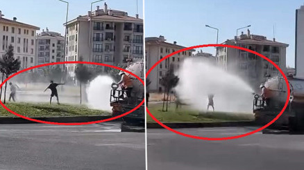 Termometrelerin 39 dereceyi Diyarbakırda çocuklar böyle serinledi