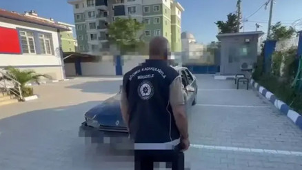 Hatay’da 4 araçta 15 göçmen yakalandı 4 organizatör tutuklandı