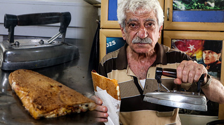 Adanada 76 yaşındaki adam yıllardır aynı ütüyle tost yapıyor: Yarım asırdır bana dostluk ediyor Adanada 76 yaşındaki adam yıllardır aynı ütüyle tost yapıyor: Yarım asırdır bana dostluk ediyor