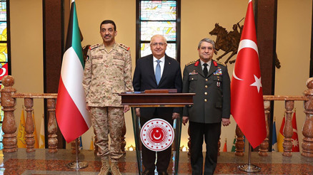 Bakan Güler, Kuveyt Genelkurmay Başkanı Al-Shuraianı kabul etti