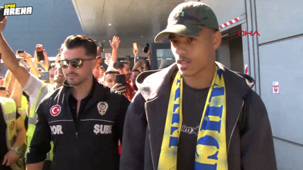Fenerbahçenin yeni transferi Mason Greenwood, İstanbula geldi