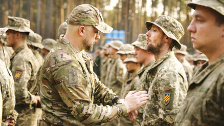 Sokaktan adam toplamaya tepki var... Ukrayna’da asker alım krizi