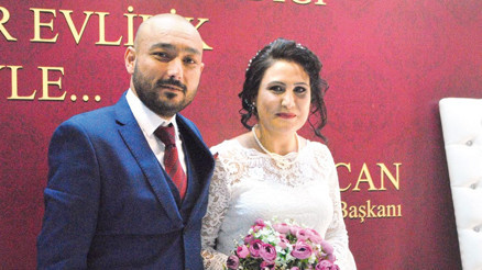 Diyalizde tanışıp evlendiler: Nakille hayata tutundular