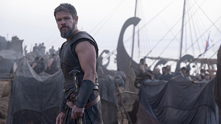 Herkes kaslarına hayran olmuştu: 1. 78lik Matt Damonın The Odyssey filmindeki dublörü 1. 37 boyunda bir kadınmış