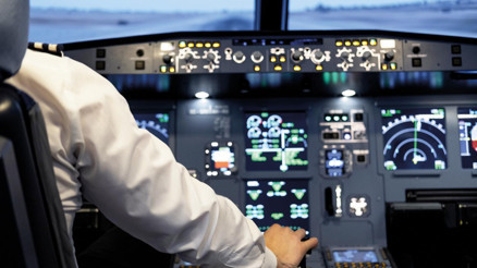 3 pilot kokpitte zehirlendi