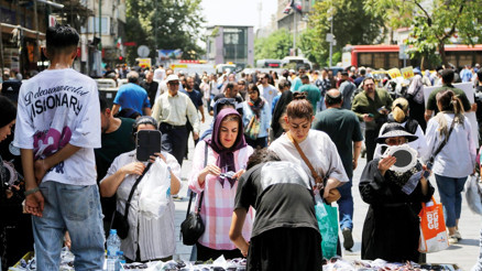 Savaşın gölgesinde hayat durdu... İranlılar mutsuz yorgun endişeli