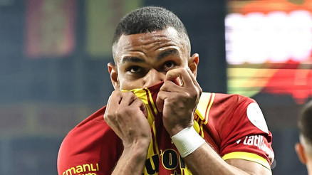 Göztepede Juan, Rusya yolcusu Bonservis bedeli belli oldu
