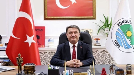 Zonguldak Belediye Başkanı Erdem ve 16 meclis üyesi CHPden istifa etti