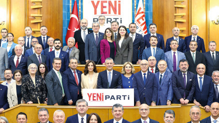 İlk grup toplantısı kapalı yapıldı: Yeni Parti, Meclis yönetimini seçti