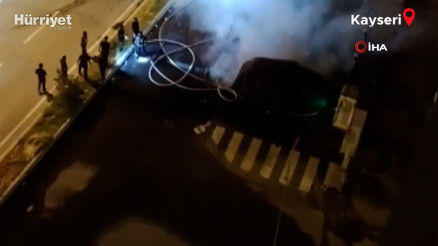 Kayseri’de alev alan elektrikli araç bomba gibi patladı... O anlar kamerada Kayseri’de alev alan elektrikli araç bomba gibi patladı... O anlar kamerada