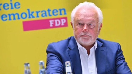 Kubicki: Merz güvenoyu istemeli