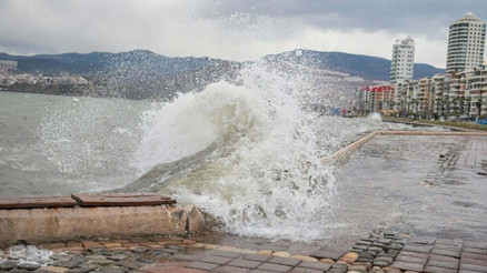 Ege Denizi’nde fırtına uyarısı