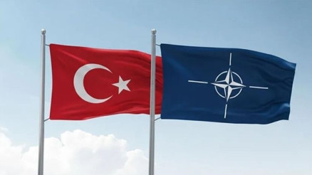 NATOdan Türk Yıldızları paylaşımı: Keskin kanatlar