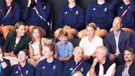 Ailecek tribünde Ailecek tribünde