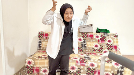 Esma ayağa kalktı