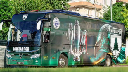 Muğlaspor otobüsüne kupalı yeni tasarım