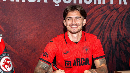 Çorum FK Berat Özdemiri renklerine bağladı