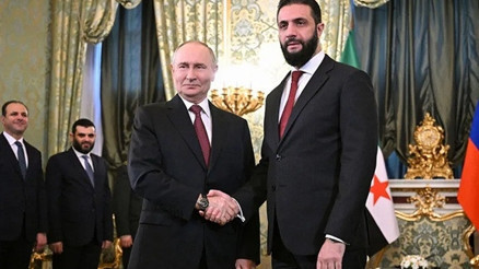 Suriye ve Rusya arasında Rus askeri varlığının yeniden yapılandırılmasına ilişkin mutabakat zaptı imzalandı Suriye ve Rusya arasında Rus askeri varlığının yeniden yapılandırılmasına ilişkin mutabakat zaptı imzalandı