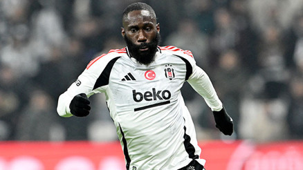 Konyaspor, Masuakuyu transfer ediyor Yönetici açıkladı