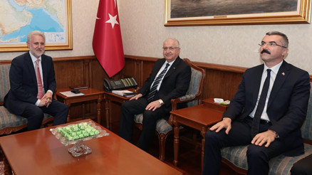 Bakan Güler, Romanya Cumhurbaşkanlığı Milli Güvenlik ve Dış Politika Danışmanı Lazurcayı kabul etti