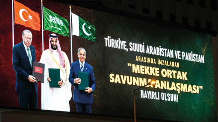 Mekke Anlaşması simge binalarda