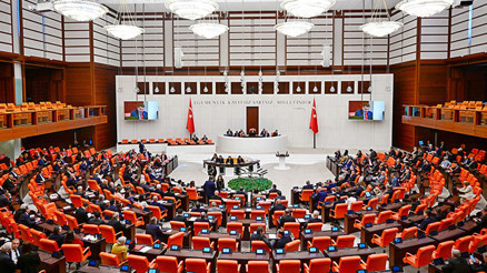 Meclis’te tarihi uzlaşı... Çerçeve yasa 467 oyla geçti