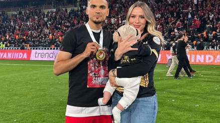 Çorum FK futbolcusu Atakan Akkaynak, eşi ve bebeği ile trafik kazası geçirdi