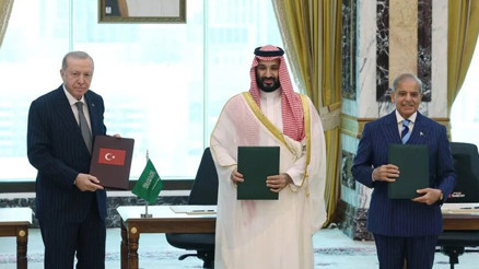 Cumhurbaşkanı Erdoğan Londra merkezli gazeteye konuştu... Mekke Anlaşması fikri nasıl ortaya çıktı Dikkat çeken Hürmüz vurgusu Cumhurbaşkanı Erdoğan Londra merkezli gazeteye konuştu... Mekke Anlaşması fikri nasıl ortaya çıktı Dikkat çeken Hürmüz vurgusu