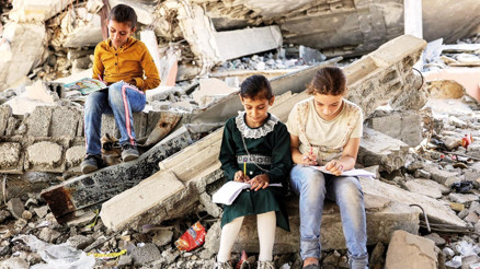 İtalyan profesörden anlamlı öneri: Barış Nobeli Gazzeli çocuklara verilsin