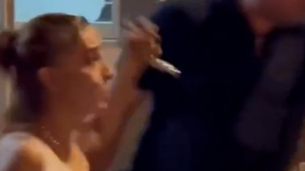 Yıldız Tilbeden güvenlik görevlisine sert tepki
