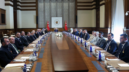 Cumhurbaşkanı Erdoğan, şehit ailelerini kabul etti