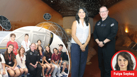 Astronot Sembroski Hürriyet’e konuştu: Dünya uğruna savaştığımız şeyler için fazla küçük