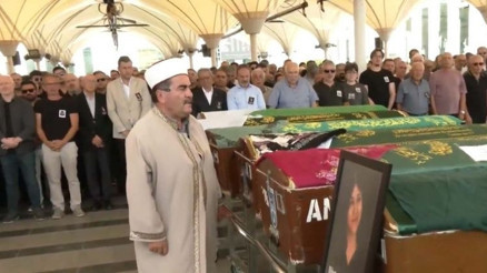 Gazeteci Kırçuval’a veda… Meslektaşları yalnız bırakmadı
