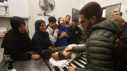 Filistin 20 yıl sonra ilk kez sandık başına gidiyor: Seçmenlerin kayıt süreci başladı Filistin 20 yıl sonra ilk kez sandık başına gidiyor: Seçmenlerin kayıt süreci başladı