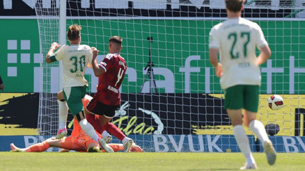 Nürnberg derbide güldü, zirveyi kaptı