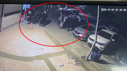 Mardinde öldürülen üniversiteli Fıratın annesi: Şüpheliler olaydan sonra kadın kıyafetiyle kaçtı Mardinde öldürülen üniversiteli Fıratın annesi: Şüpheliler olaydan sonra kadın kıyafetiyle kaçtı