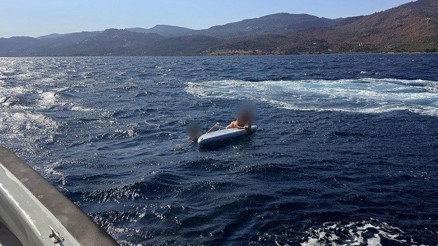 Çanakkale Boğazı’nda korku dolu anlar: Sürüklenen 2 kürek sörfçüsü kurtarıldı