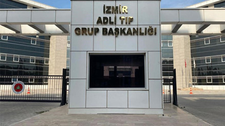 Oğlunu öldüren baba, silahıyla birlikte polise teslim oldu