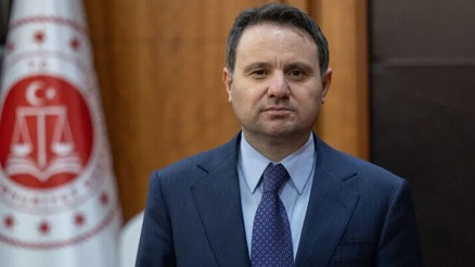 Bakan Gürlek duyurdu... İstanbul merkezli 8 ilde şeker soruşturması: 47 şüpheli ifadeye çağrıldı Bakan Gürlek duyurdu... İstanbul merkezli 8 ilde şeker soruşturması: 47 şüpheli ifadeye çağrıldı