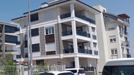 Antalyada polis memurunun acı ölümü: 3 gün önce taşındığı evinde başından vurulmuş bulundu